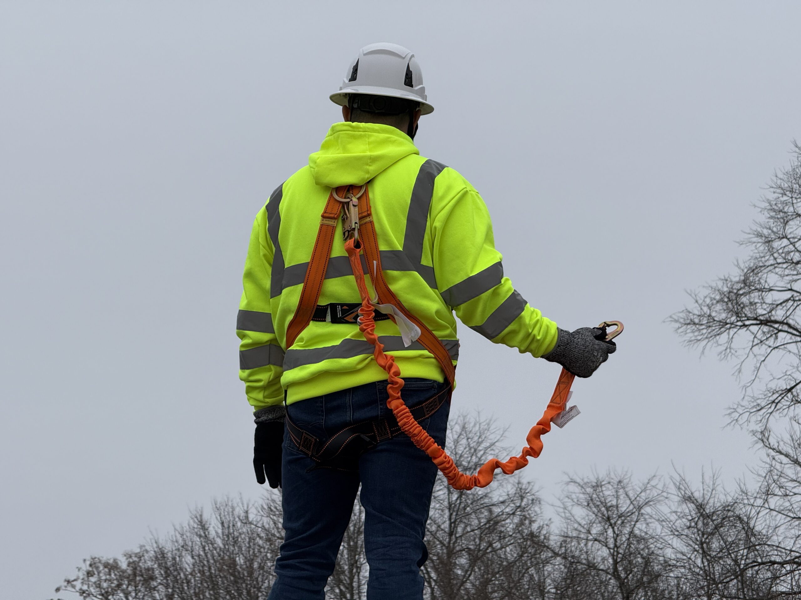 Malta Dynamics Universal-Sized Warthog Pass-Thru Safety Harness Kit <span class="title-excerpt">Full Body Fall Protection with 4.5-6’ Shock Absorbing Stretch Lanyard, OSHA/ANSI Compliant</span> - Image 9